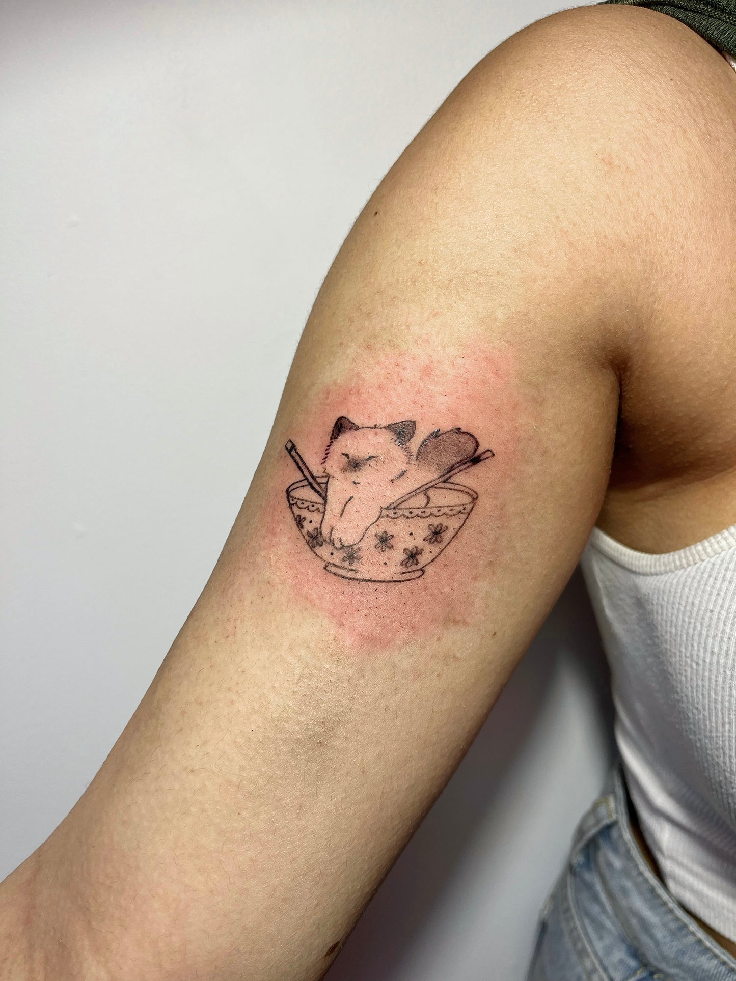 Tatouage entre 5 et 10 cm arrhes