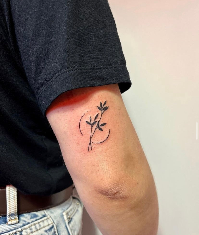 Tatouage entre 5 et 10 cm arrhes